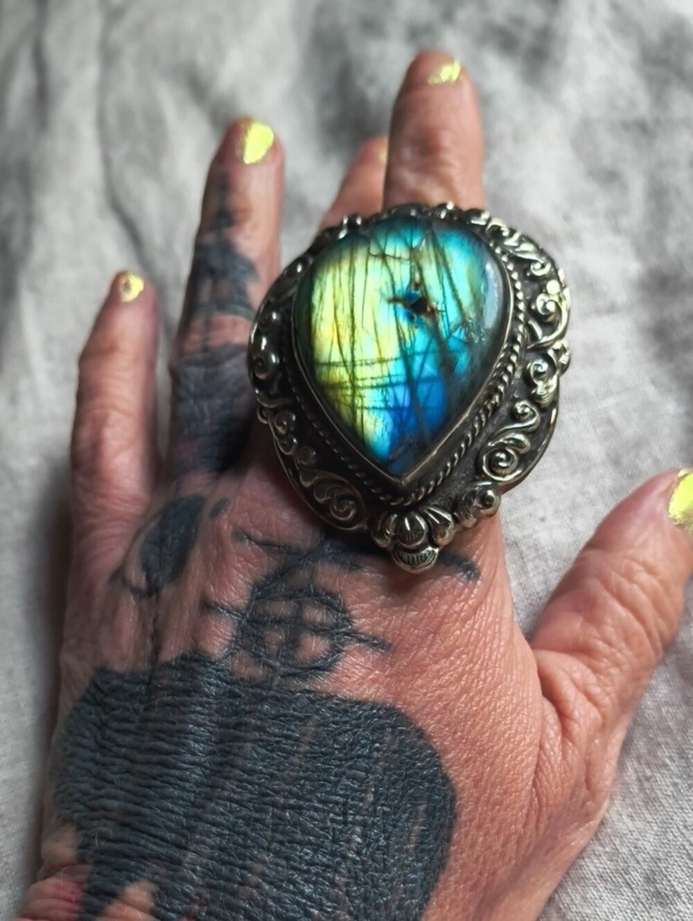 GORGEOUS Teardrop Labradorite Statement Ring Tibetan Silver Size 8 Adjustable - Picture 4 of 10